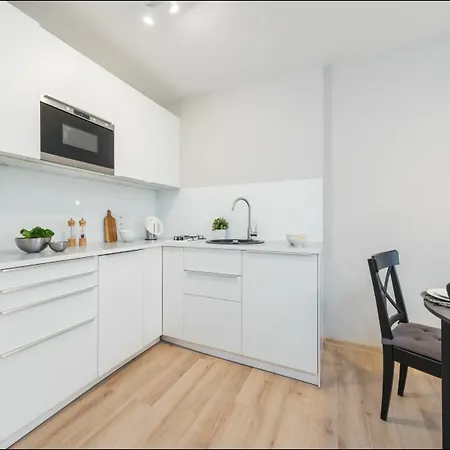P&O Apartments Metro Wierzbno *